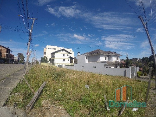 Terreno para alugar com 360m² no bairro Planalto em Caxias do Sul