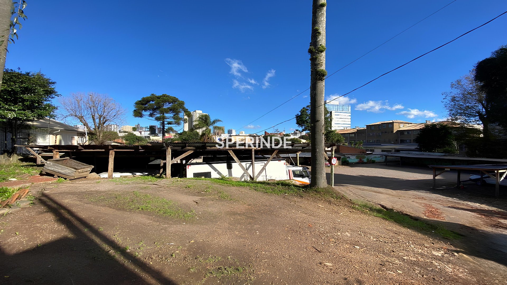 Terreno para alugar com 1.500m² no bairro Pio X em Caxias do Sul
