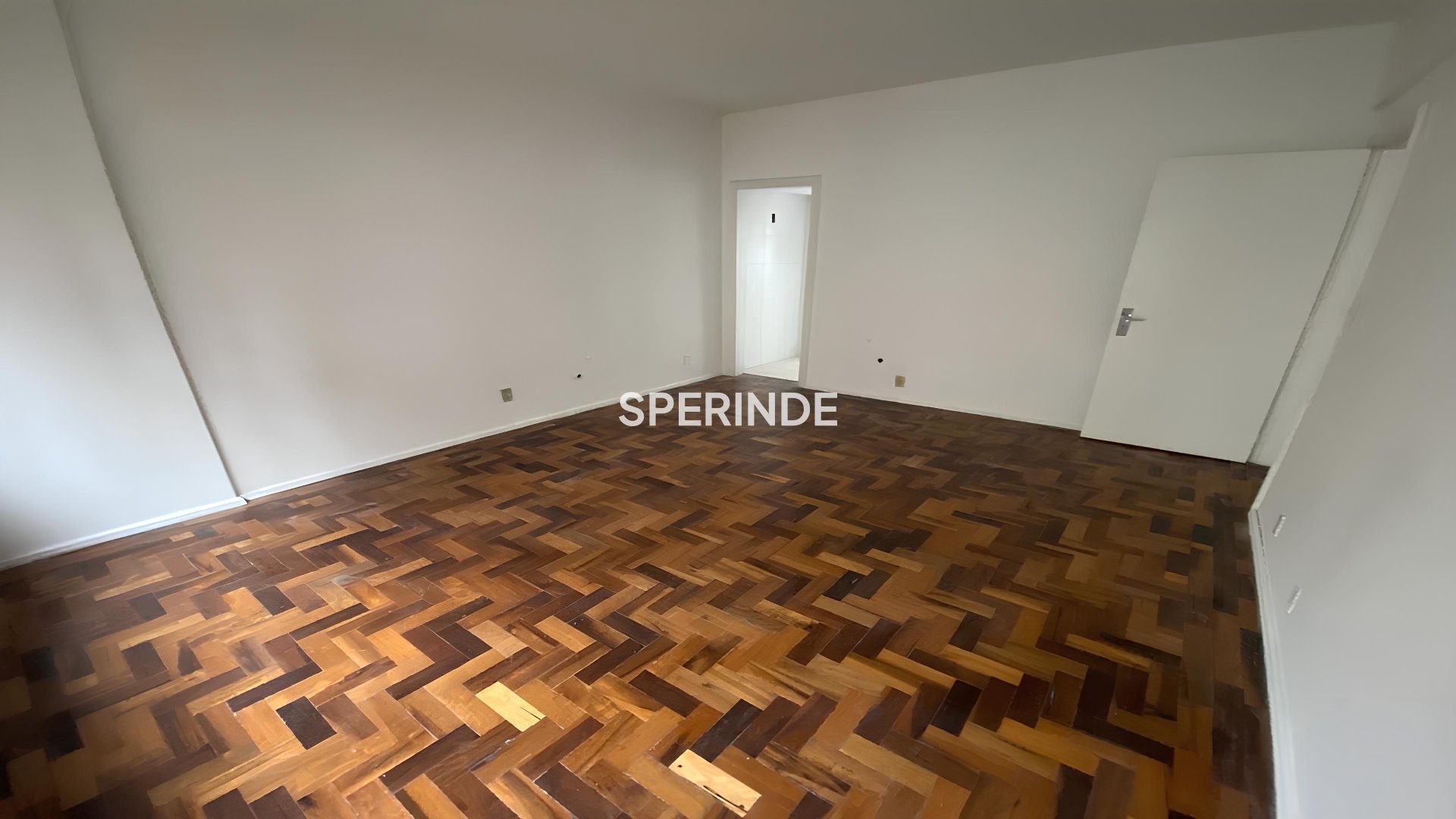 Sala para alugar com 50m² no bairro Centro em Caxias do Sul