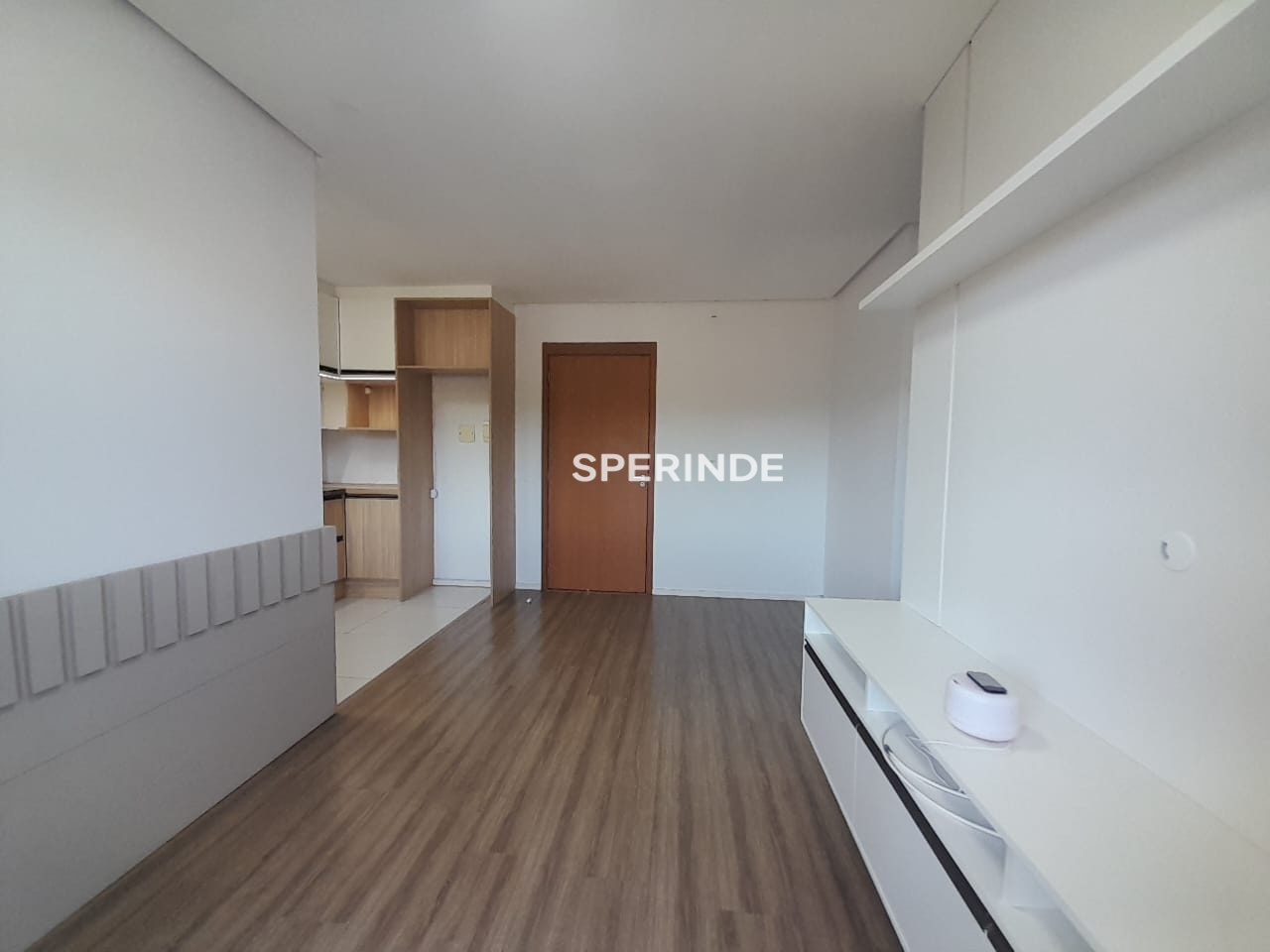 Apartamento para alugar com 60m², 2 quartos, 1 vaga no bairro Kayser em Caxias do Sul