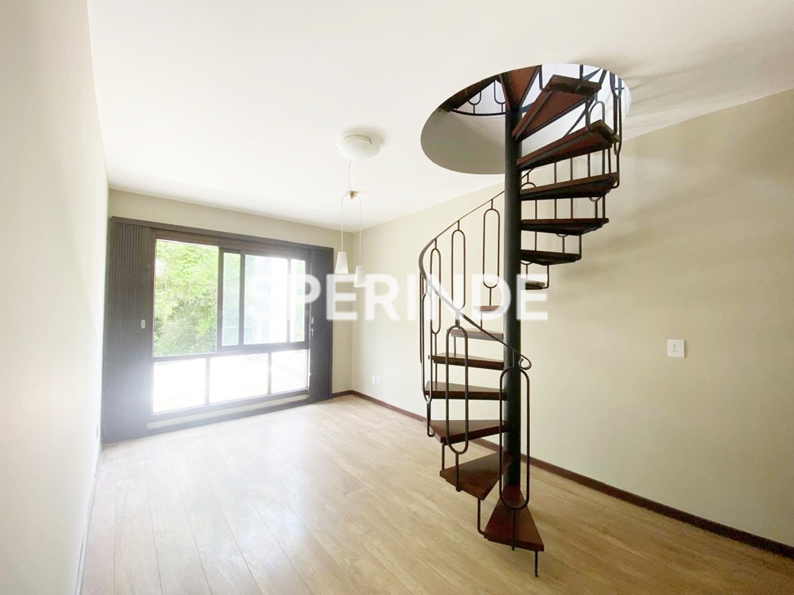 Cobertura para alugar com 168m², 2 quartos, 1 vaga no bairro Auxiliadora em Porto Alegre