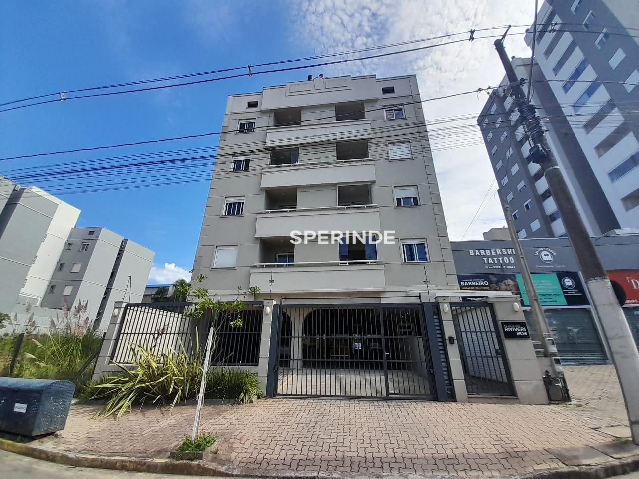 Apartamento para alugar com 53m², 2 quartos, 1 vaga no bairro Planalto em Caxias do Sul