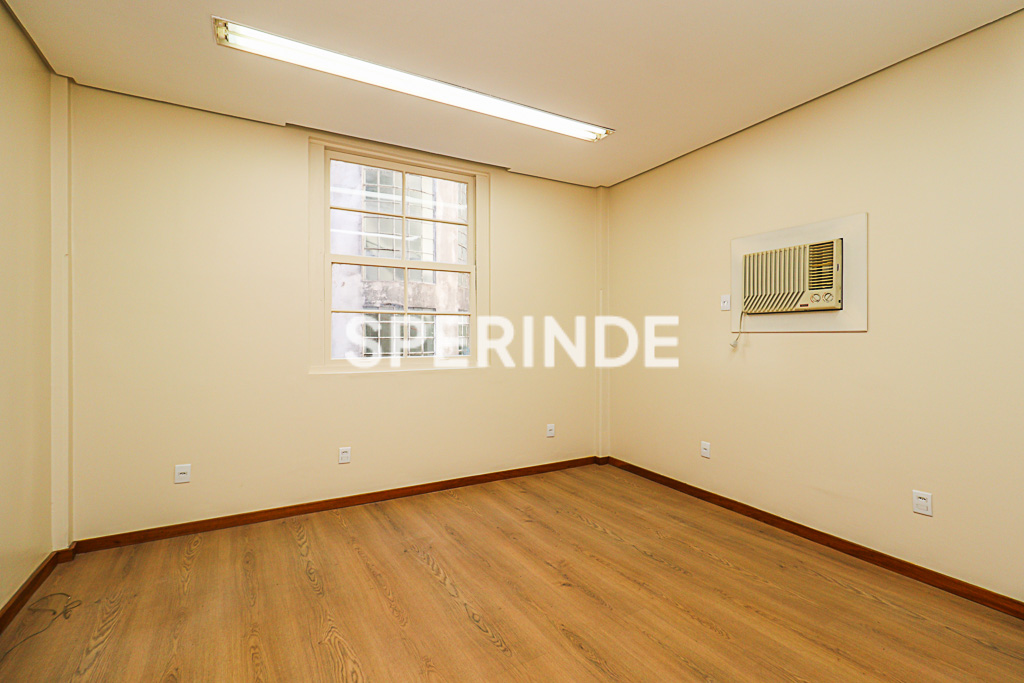 Sala para alugar com 46m² no bairro Centro Histórico em Porto Alegre