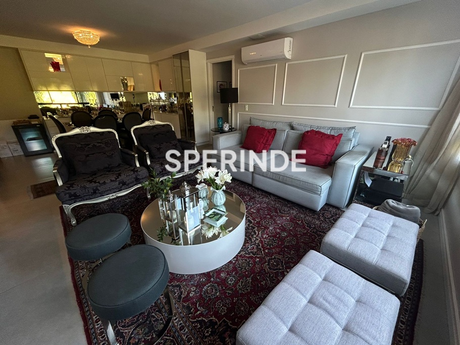 Apartamento para alugar com 154m², 3 quartos, 2 vagas no bairro Vila Jardim em Porto Alegre