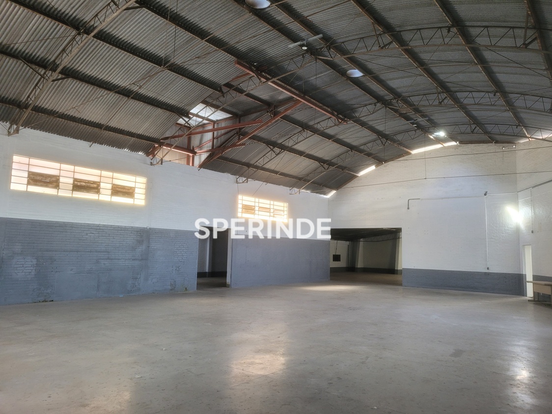 Pavilhão para alugar com 769m² no bairro São José em Caxias do Sul