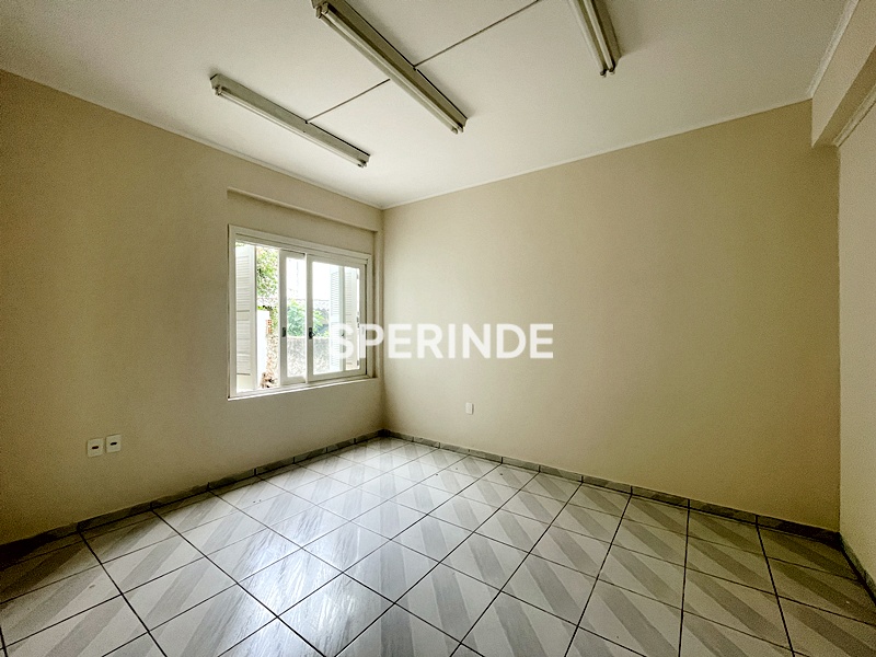 Casa Comercial para alugar com 140m², 3 quartos, 1 vaga no bairro Farroupilha em Porto Alegre