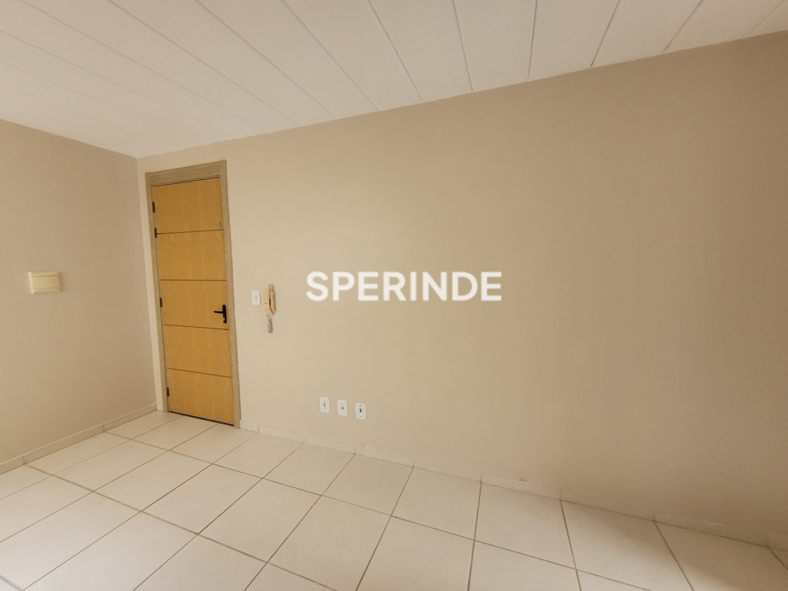 Apartamento para alugar com 49m², 2 quartos, 1 vaga no bairro Santa Corona em Caxias do Sul