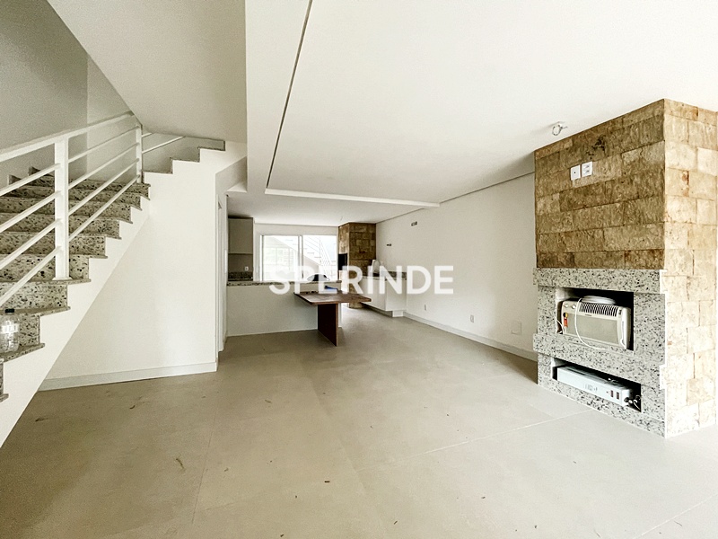 Casa para alugar com 195m², 3 quartos, 2 vagas no bairro Jardim Itu em Porto Alegre