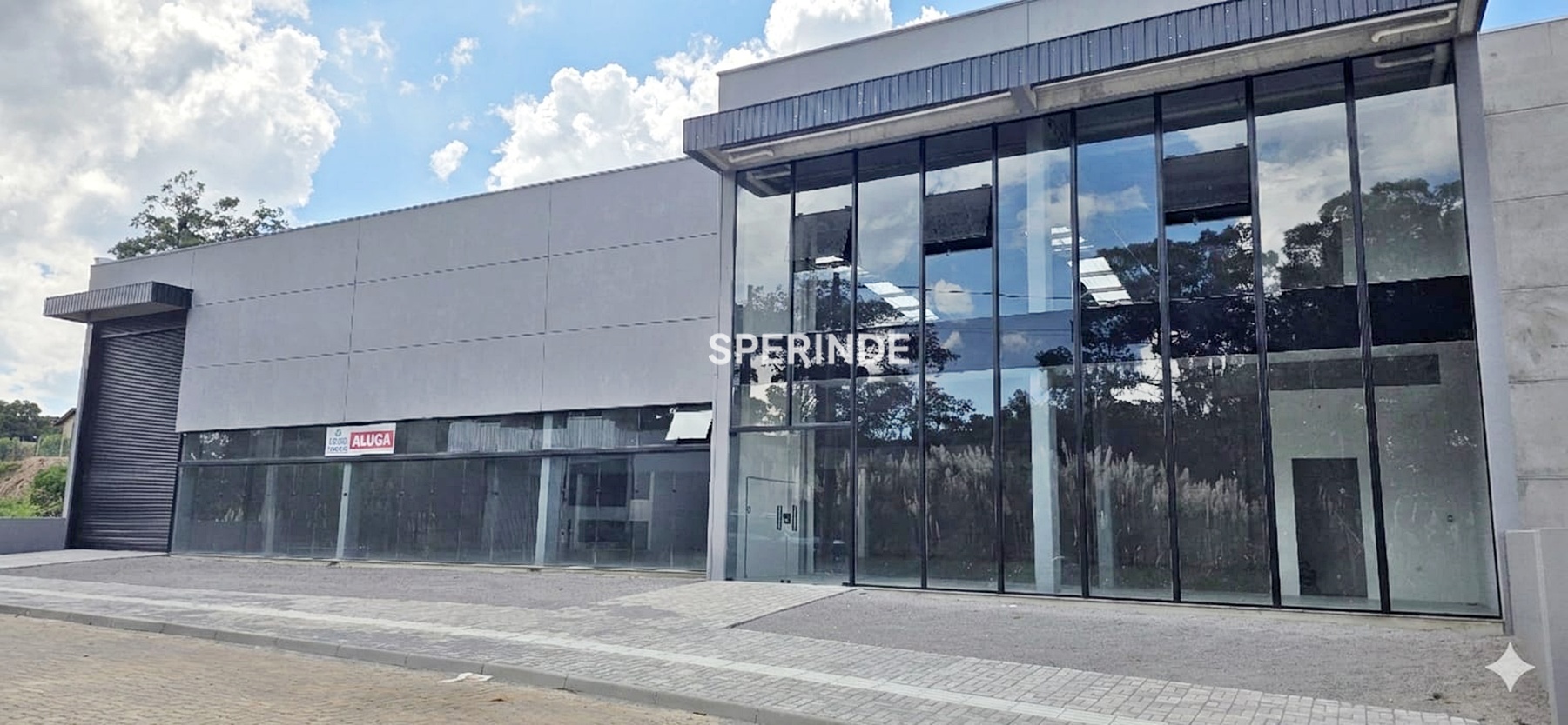 Pavilhão para alugar com 1.200m², 8 vagas no bairro Jardim das Hortencias em Caxias do Sul