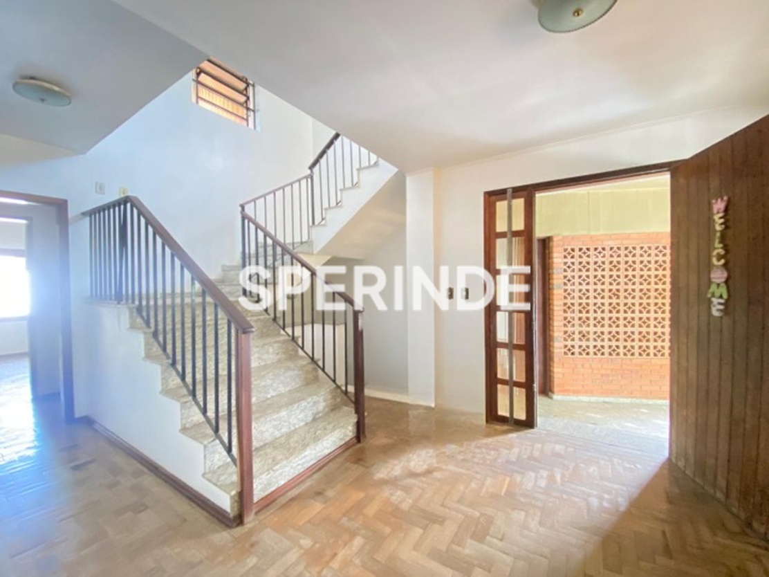 Casa Comercial para alugar com 340m², 3 quartos, 3 vagas no bairro Vila Ipiranga em Porto Alegre