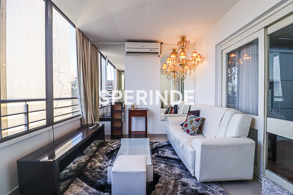 Apartamento para alugar com 65m², 1 quarto, 1 vaga no bairro Rio Branco em Porto Alegre