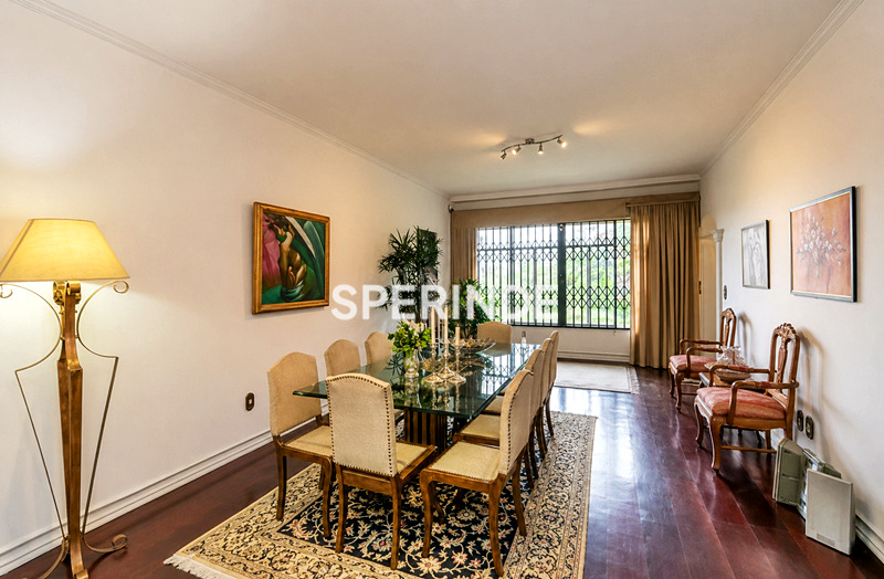 Casa para alugar com 320m², 4 quartos no bairro Três Figueiras em Porto Alegre