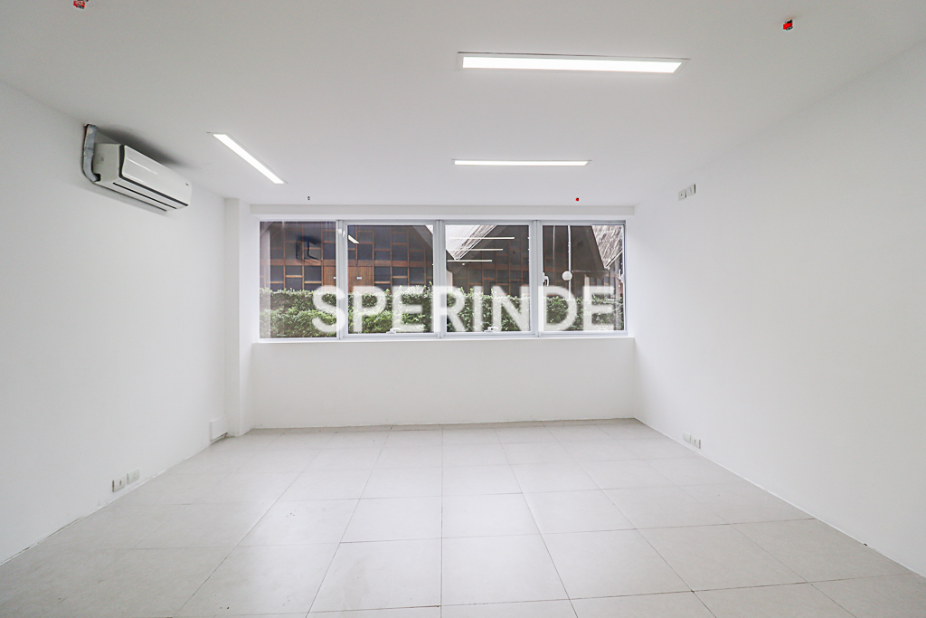 Sala para alugar com 33m², 1 vaga no bairro Mont Serrat em Porto Alegre