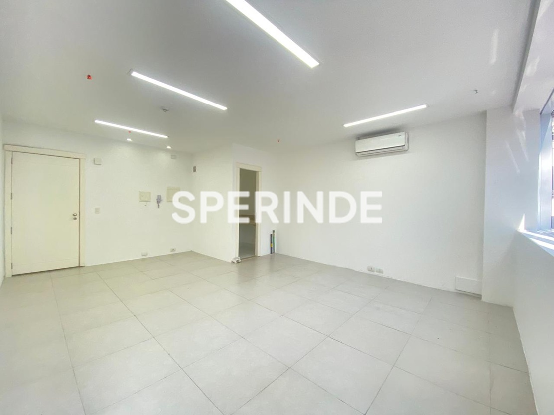 Sala para alugar com 33m², 1 vaga no bairro Mont Serrat em Porto Alegre