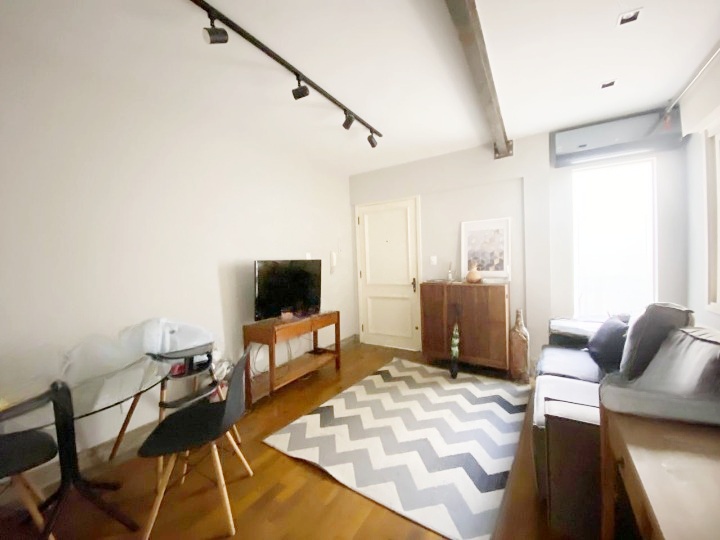 Apartamento para alugar com 72m², 2 quartos no bairro Rio Branco em Porto Alegre