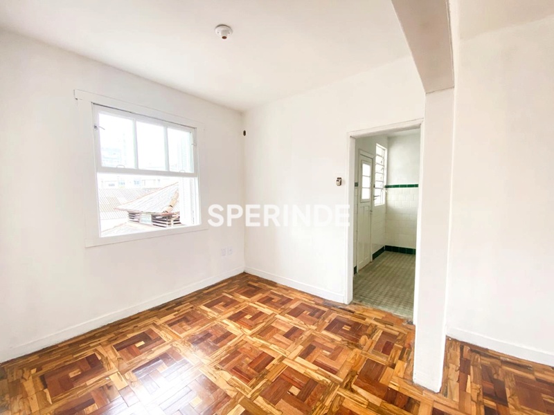 Apartamento para alugar com 81m², 2 quartos no bairro Santa Cecília em Porto Alegre