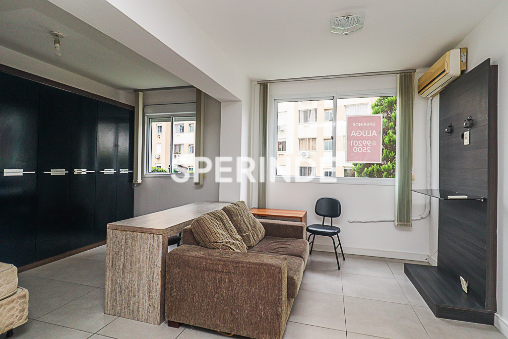 Apartamento para alugar com 40m², 1 quarto, 1 vaga no bairro Jardim Carvalho em Porto Alegre