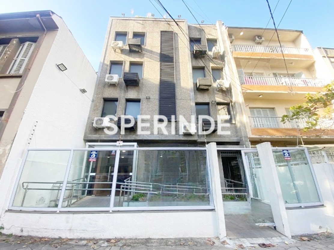 Prédio para alugar com 1.200m² no bairro Azenha em Porto Alegre