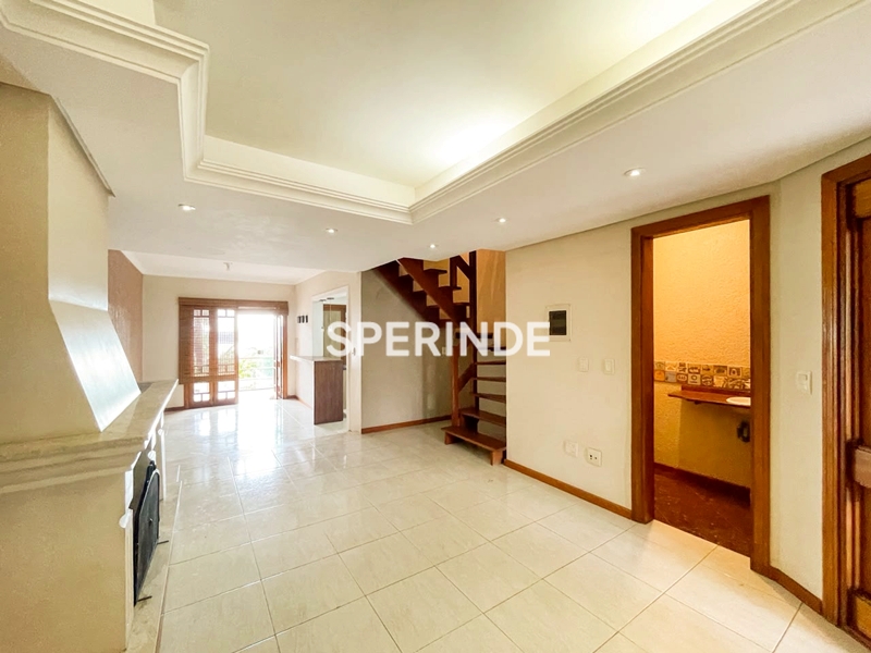 Casa para alugar com 230m², 3 quartos, 4 vagas no bairro Espirito Santo em Porto Alegre