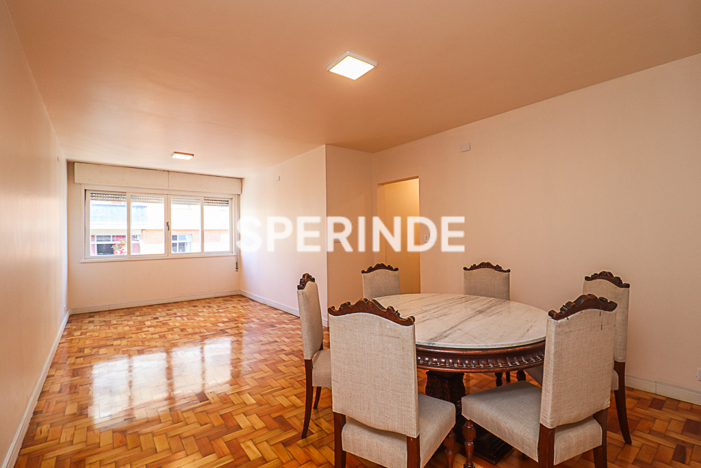 Apartamento para alugar com 96m², 3 quartos, 2 vagas no bairro Centro Histórico em Porto Alegre