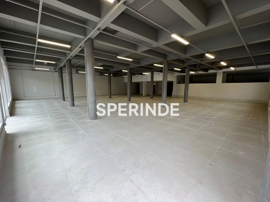 Loja para alugar com 530m² no bairro Partenon em Porto Alegre