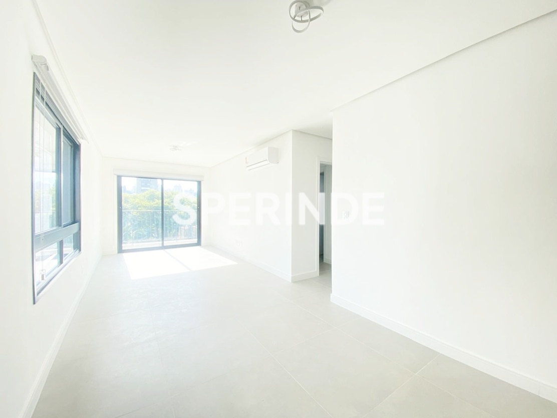 Apartamento para alugar com 86m², 2 quartos, 1 vaga no bairro Petrópolis em Porto Alegre