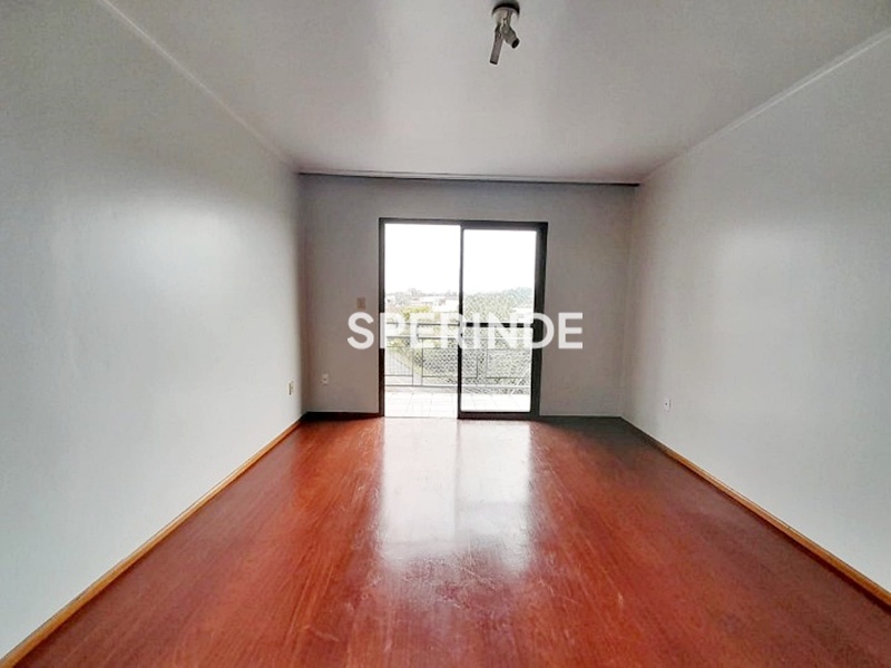 Apartamento para alugar com 120m², 3 quartos, 1 vaga no bairro Pioneiro em Caxias do Sul