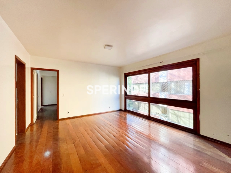 Apartamento para alugar com 120m², 3 quartos, 1 vaga no bairro Moinhos de Vento em Porto Alegre