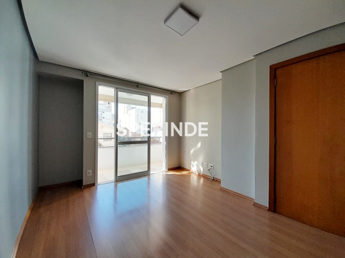 Apartamento para alugar com 80m², 2 quartos, 1 vaga no bairro Medianeira em Caxias do Sul