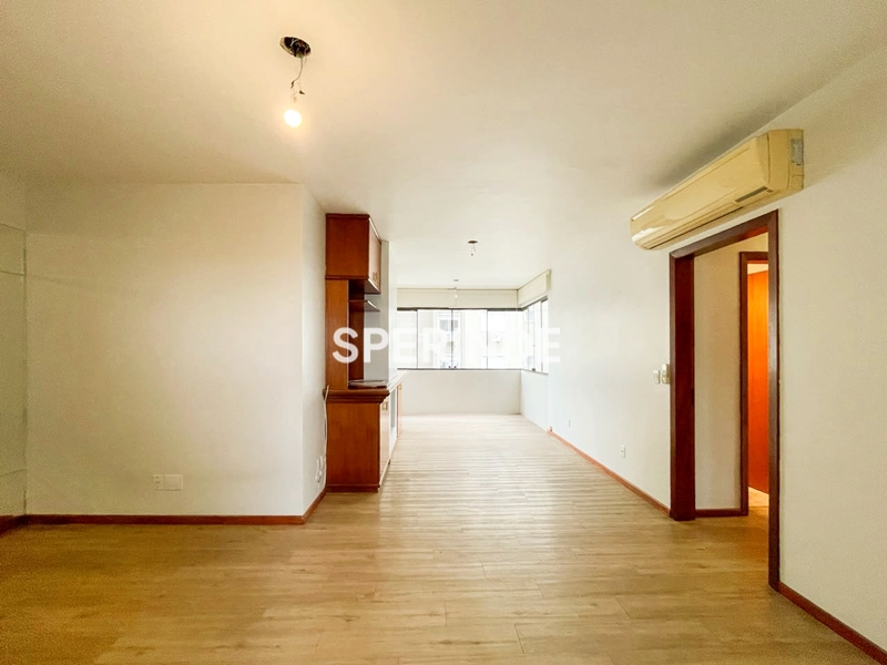 Apartamento para alugar com 140m², 3 quartos, 1 vaga no bairro Rio Branco em Porto Alegre