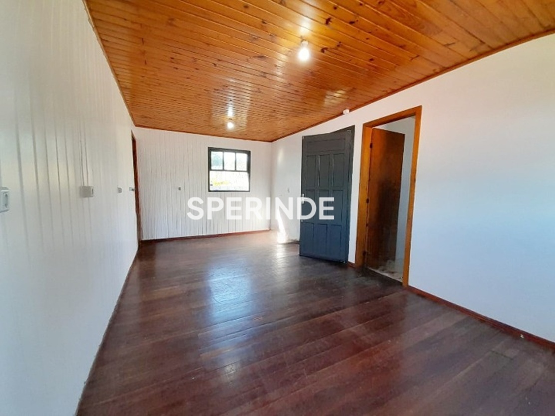 Casa para alugar com 70m², 2 quartos, 1 vaga no bairro Desvio Rizzo em Caxias do Sul