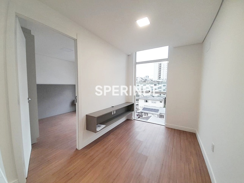 JK para alugar com 35m², 1 quarto, 1 vaga no bairro Cristo Redentor em Caxias do Sul
