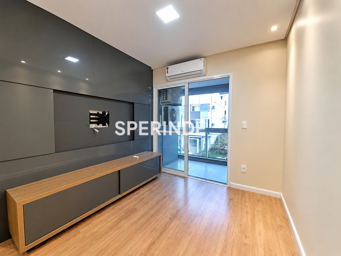 Apartamento para alugar com 55m², 2 quartos, 1 vaga no bairro Vinhedos em Caxias do Sul