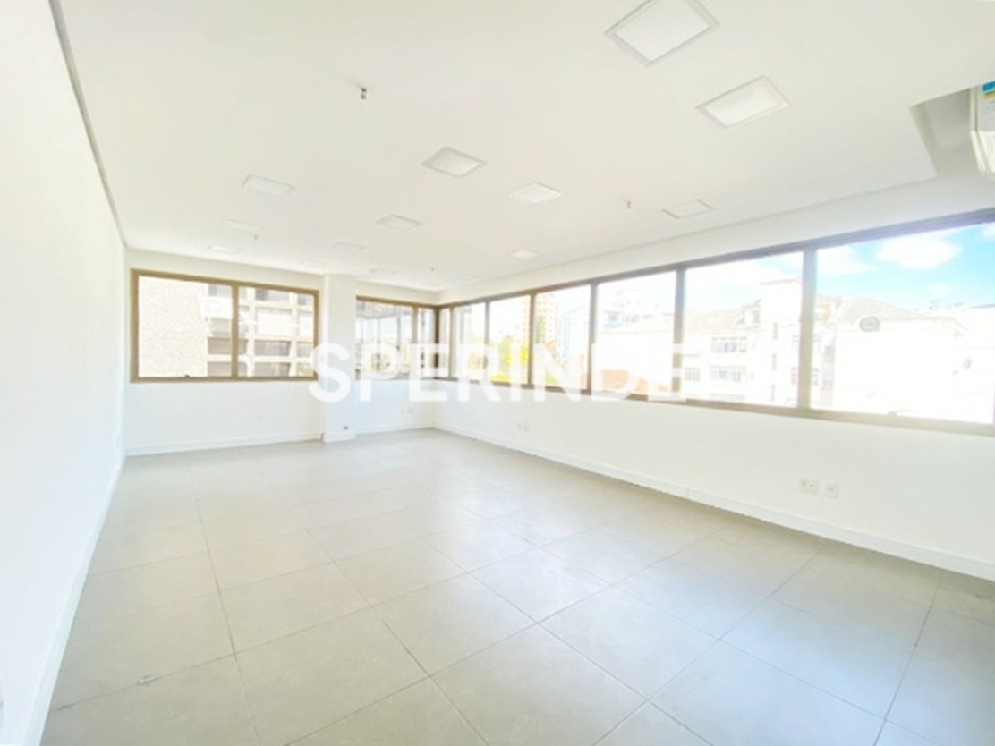 Sala para alugar com 97m², 1 vaga no bairro Petrópolis em Porto Alegre