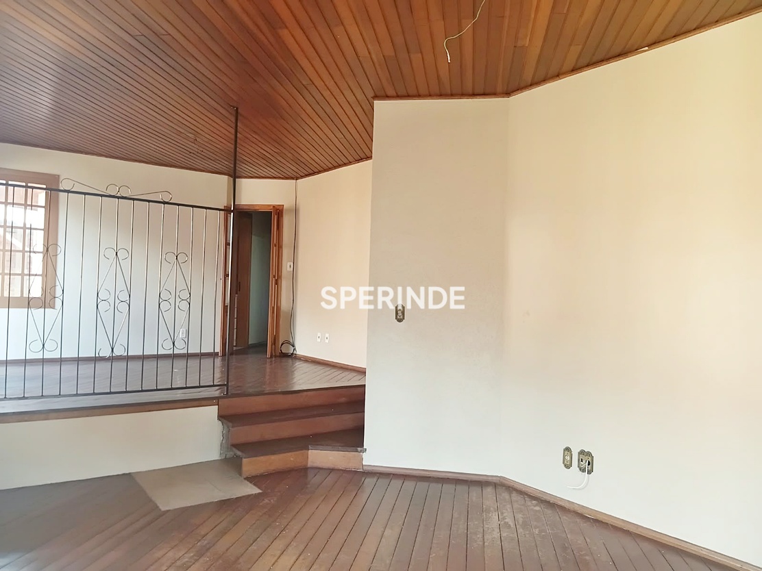 Casa para alugar com 125m², 3 quartos no bairro Santa Catarina em Caxias do Sul