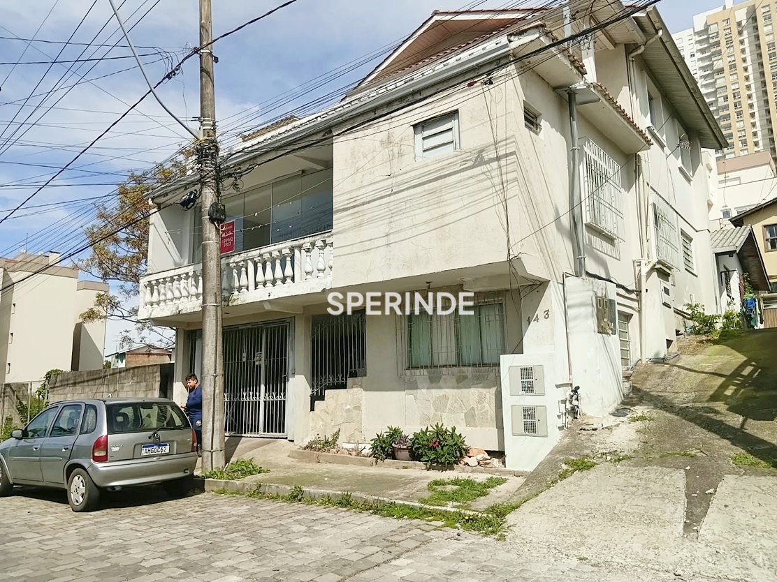 Casa para alugar com 49m², 2 quartos no bairro Cristo Redentor em Caxias do Sul