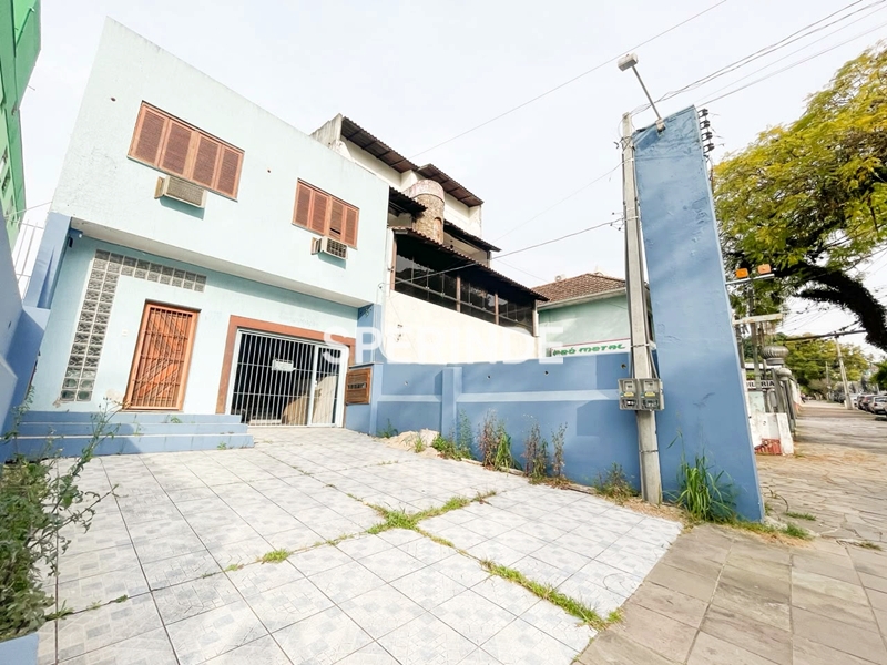 Casa Comercial para alugar com 130m², 4 vagas no bairro Passo d'Areia em Porto Alegre