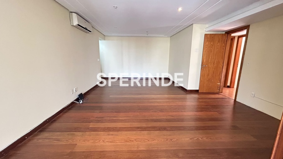 Apartamento para alugar com 140m², 3 quartos, 2 vagas no bairro Bela Vista em Porto Alegre