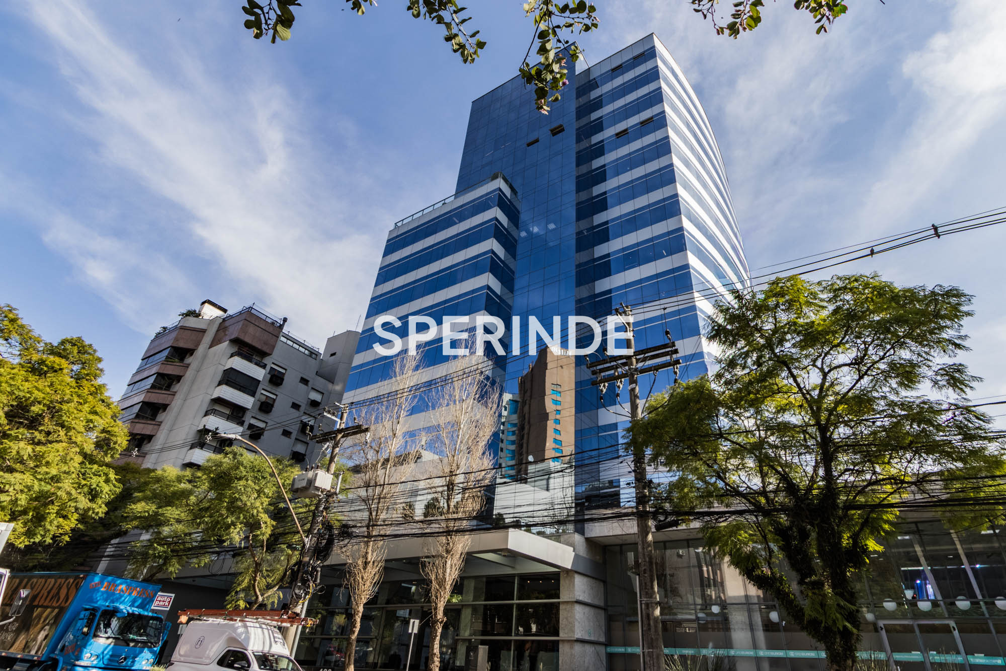 Sala para alugar com 300m², 5 vagas no bairro Moinhos de Vento em Porto Alegre