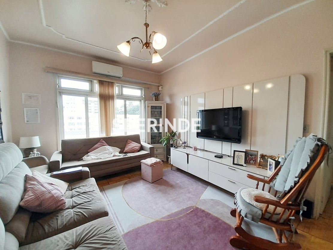 Apartamento para alugar com 75m², 3 quartos, 2 vagas no bairro São Pelegrino em Caxias do Sul