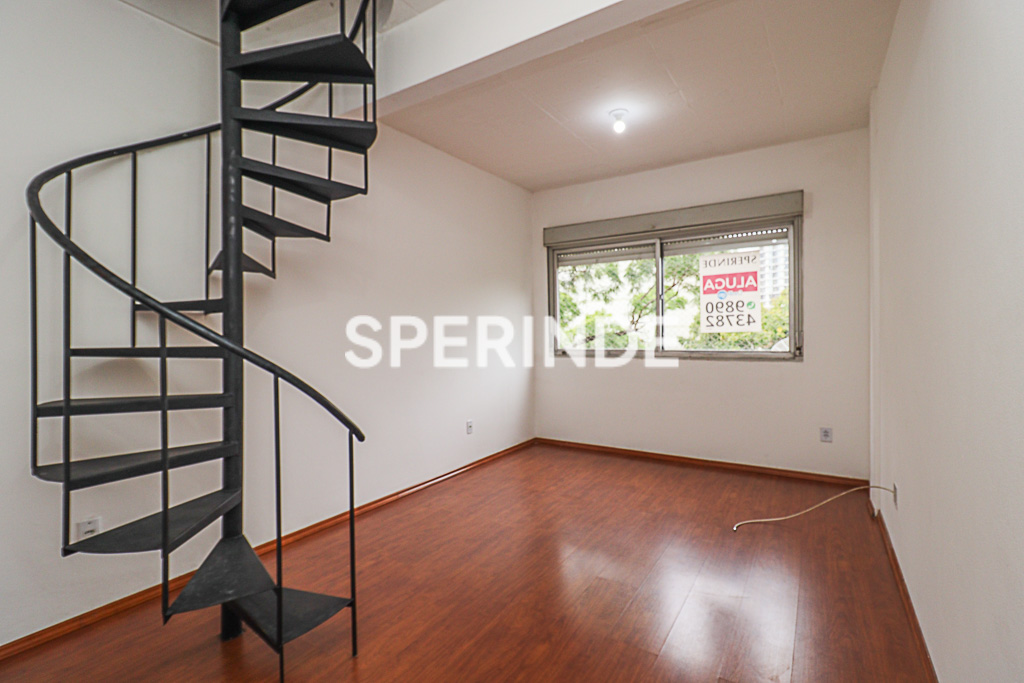 JK para alugar com 45m², 1 quarto no bairro Cidade Baixa em Porto Alegre