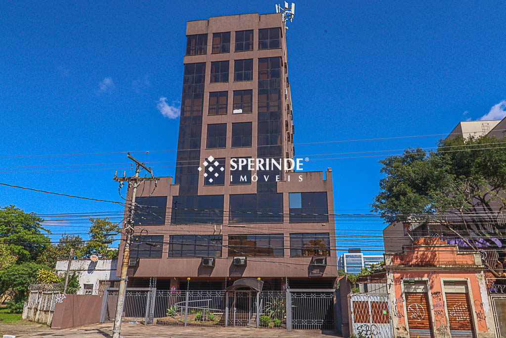 Sala para alugar com 144m², 1 vaga no bairro Santana em Porto Alegre