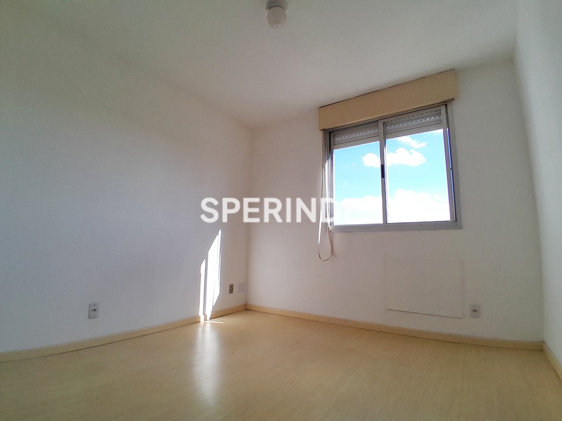 Apartamento para alugar com 38m², 1 quarto, 1 vaga no bairro Rubem Berta em Porto Alegre
